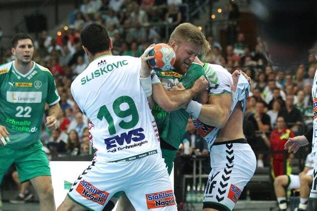 SC DHfK Leipzig vs. FA Goeppingen, Liqui Moly HBL, 15 09 19 Handball, 1 Bundesliga, season 2019 2020, 5 matchday SC DHfK Leipzig vs. FRISCH AUF Goeppingen on 15 09 19 in the Arena Leipzig In the picture Maciej GEBALA 28, SC DHfK Leipzig in the pincer, Ivan SLISKOVIC 19, FA Goeppingen Copyright: xBEAUTIFULxSPORTS JanxKaeferx