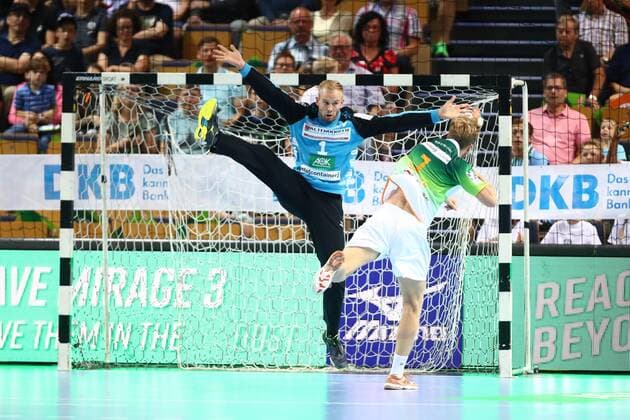 Kristian Bjoernsen Wetzlar meets against Bart Ravensbergern Nordhorn HSG Wetzlar vs. HSG Nordhorn, Handball, 1 League, 15 09 2019 HSG Wetzlar vs. HSG Nordhorn, Handball, 1 League, 15 09 2019 Wetzlar Copyright: xWeissx Eibner-Pressefotox EP_rws
