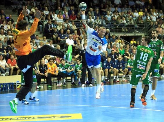 GER, DHB, 1 HBL, FUECHSE BERLIN VS TVB Stuttgart 15 09 2019, Max Schmeling Halle, Berlin, GER, DHB, 1 HBL, FUECHSE BERLIN VS TVB Stuttgart, DHB regulations prohibit any use of photographs as image sequences and or quasi video in picture Silvio Heinevetter Fuechse Berlin 12 , Hans Lindberg Fuechse Berlin 18 , Patrick Zieker Stuttgart 25 nordphotox xEngler nph00076