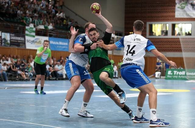 v li Carl Löfström TSV Bayer Dormagen , Benjamin Herth DJK Rimpar Wölfe , Ian Hüter TSV Bayer Dormagen , 15 09 2019, Würzburg Germany , Liqui Moli 2 Handball Bundesliga, DJK Rimpar Wölfe TSV Bayer Dormagen xfskrx