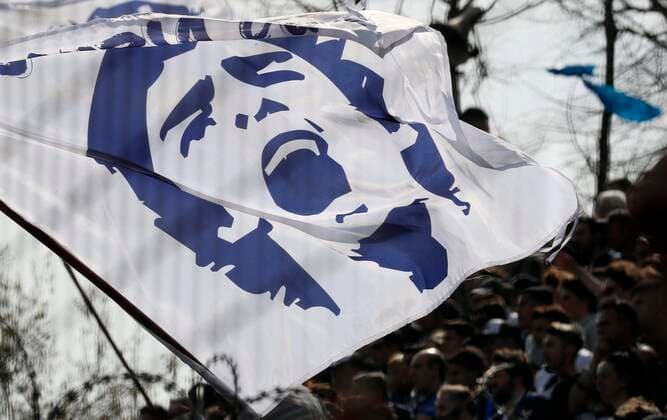 Diego Armando Maradona debuta como tecnico de Gimnasia de La Plata - Gimnasia LP vs Racing - Futbol Argentino - Superliga Argentina 2019-2020 - 15 de septiembre de 2019 - Fecha 6 - Estadio de Gimnasia de La Plata, Buenos Aires - Foto: Javier Garcia Martino - Photogamma. *** Diego Armando Maradona debuts as a gymnastics technician at La Plata Gymnastics LP vs Racing Futbol Argentino Argentine Super League 2019 2020 September 15, 2019 Date 6 La Plata Gymnastics Stadium, Buenos Aires Photo Javier Garcia Martino Photogamma,