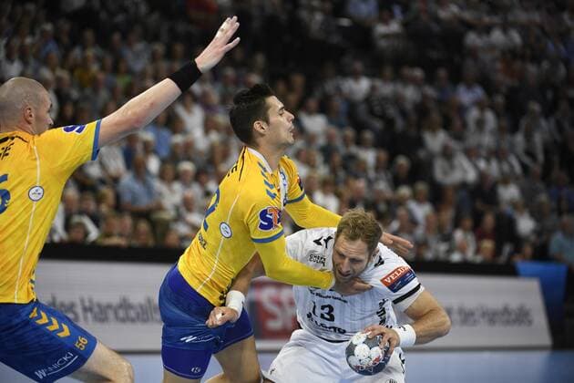 Angel Fernandez Perez Kielce against Steffen Weinhold THW Kiel , Handball, Men, THW Kiel vs. PGE Vive Kielce, Champions League, 1 Matchday, Group Phase, 15 09 19 Kiel Sparkassen Arena Schleswig Holstein Germany