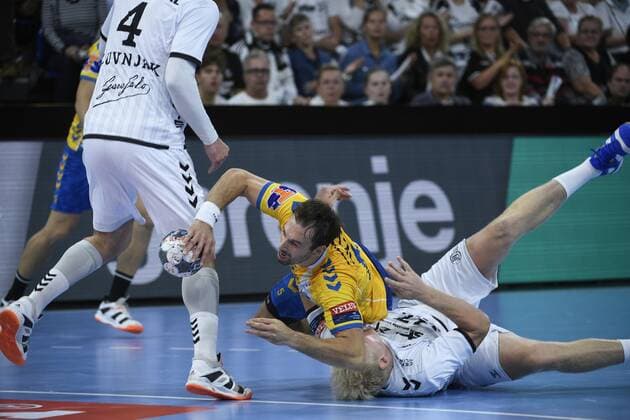 Igor Karacic Kielce vs. Patrick Wiencek THW Kiel , Handball, Men, THW Kiel vs. PGE Vive Kielce, Champions League, 1 matchday, group stage, 15 09 19 Kiel Sparkassen Arena Schleswig Holstein Germany