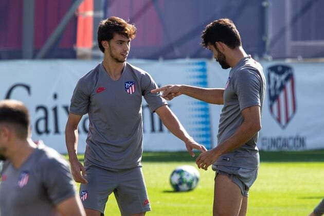Sport Bilder des Tages Atletico Madrid s players Joao Felix (L) and Diego Costa take part in a training session at Wanda Sports City in Madrid, Spain, 17 September 2019. Atletico Madrid will face Juventus in a UEFA Champions League groups stage match on 18 September. Training session of Atletico Madrid !ACHTUNG: NUR REDAKTIONELLE NUTZUNG!  Copyright: xRodrigoxJiménezx GRAF3780 20190917-637043169138967363