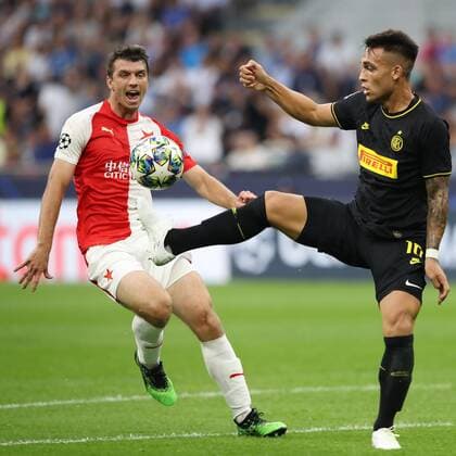 Fußball, CL, Inter Mailand - Slavia Prag Lautaro Martinez of Inter and Ondrej Kudela of Slavia Prague during the UEFA Champions League match at the San Siro, Milan. Picture date: 17th September 2019. Picture credit should read: Jonathan Moscrop Sportimage EDITORIAL USE ONLY. No use with unauthorised audio, video, data, fixture lists, club league logos or live services. Online in-match use limited to 120 images, no video emulation. No use in betting, games or single club league player publications. SPI-0207-0004