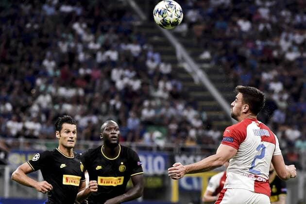 Photo LaPresse Marco Alpozzi September 17, 2019 Milan (Italy) soccer Inter Vs Slavia Praha - Champions League group stage - Group F - Giuseppe Meazza stadium In the pic: Antonio Candreva (F.C. Internazionale Milano); Romelu Lukaku (F.C. Internazionale Milano); David Hovorka (SK Slavia Prague);  Copyright: xMarcoxAlpozzi LaPresse LaPresse x