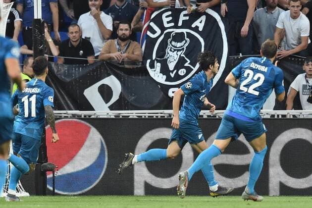 Fußball, CL, Olympique Lyon - Zenit St. Petersburg Joie de Sardar Azmoun (zenith) FOOTBALL : Lyon vs Zenith Saint-Petersbourg - Phase de groupe Ligue des Champions - 17 09 2019 FredericChambert Panoramic 