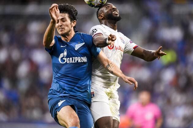 Fußball, CL, Olympique Lyon - Zenit St. Petersburg 09 MOUSSA DEMBELE (OL) - 07 SARDAR AZMOUN (ZEN) FOOTBALL : Lyon vs Zenith Saint Petersbourg - Ligue des Champions - 17 09 2019 AnthonyBIBARD FEP Panoramic 