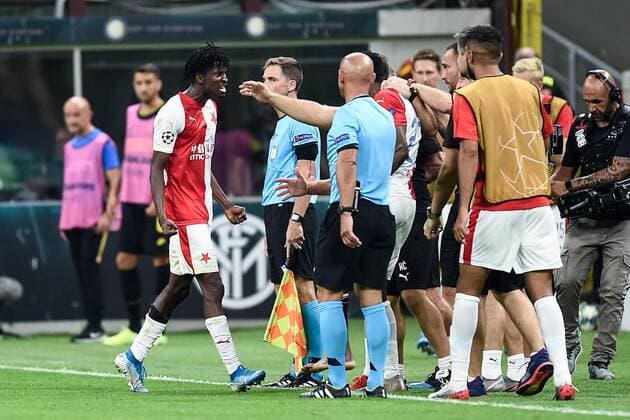 Peter Olayinka of Slavia Praha celebrates after scoring the goal of 0-1 Milano 17-9-2019 Stadio Giuseppe Meazza Football Champions League 2019 2020 FC Internazionale - Slavia Praha Photo Image Insidefoto antoniettaxbaldassarre