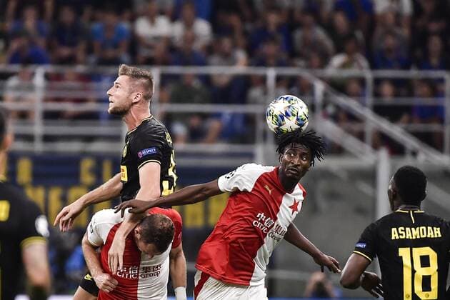 Photo LaPresse Marco Alpozzi September 17, 2019 Milan (Italy) soccer Inter Vs Slavia Praha - Champions League group stage - Group F - Giuseppe Meazza stadium In the pic: Milan Skriniar (F.C. Internazionale Milano); Peter Olayinka (SK Slavia Prague);  Copyright: xMarcoxAlpozzi LaPresse LaPresse x