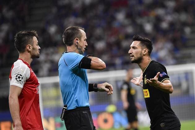 Photo LaPresse Marco Alpozzi September 17, 2019 Milan (Italy) soccer Inter Vs Slavia Praha - Champions League group stage - Group F - Giuseppe Meazza stadium In the pic: Matteo Politano (F.C. Internazionale Milano); yellow card  Copyright: xMarcoxAlpozzi LaPresse LaPresse x