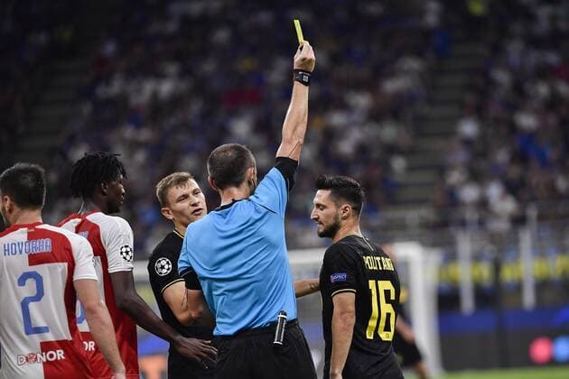 Photo LaPresse Marco Alpozzi September 17, 2019 Milan (Italy) soccer Inter Vs Slavia Praha - Champions League group stage - Group F - Giuseppe Meazza stadium In the pic: Matteo Politano (F.C. Internazionale Milano); yellow card  Copyright: xMarcoxAlpozzi LaPresse LaPresse x