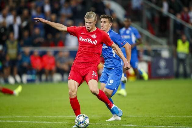 SOCCER - CL, RBS vs Genk SALZBURG,AUSTRIA,17.SEP.19 - SOCCER - UEFA Champions League, group stage, Red Bull Salzburg vs KRC Genk. Image shows Erling Haaland (RBS) and Joakim Maehle (Genk), Keywords: goal shot. GEPAxpictures xJasminxWalter