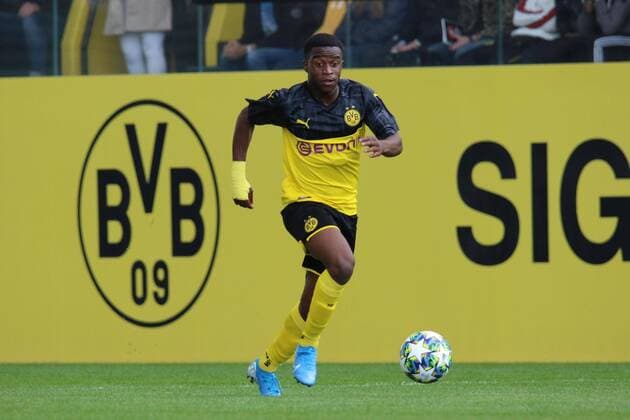 Fußball UEFA Youth League 1. Spieltag Borussia Dortmund U19 - FC Barcelona, Barca U19 am 31.08.2019 im Fußballpark Hohenbuschei in Dortmund Youssoufa Moukoko ( Dortmund ) *** Football UEFA Youth League 1 Matchday Borussia Dortmund U19 FC Barcelona U19 on 31 08 2019 at the Hohenbuschei Football Park in Dortmund Youssoufa Moukoko Dortmund xHDx