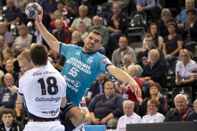 SG Flensburg Handewitt vs. Elverum Handball, Handball, EHF Champions League Group Phase, 18 09 19 Michel Jurecki SG Flensburg Handewitt, 55 vs. Jonas Burud Elverum Handball, 18 Copyright: xBEAUTIFULxSPORTS MarioxM.xKobergx
