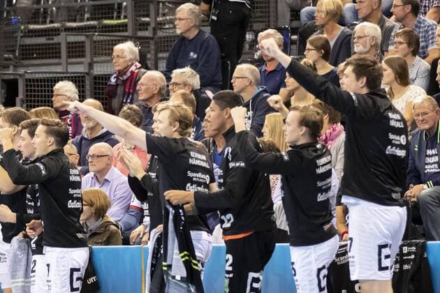 SG Flensburg Handewitt vs. Elverum Handball, Handball, EHF Champions League Group Phase, 18 09 19 Cheers on the bench Copyright: xBEAUTIFULxSPORTS MarioxM.xKobergx