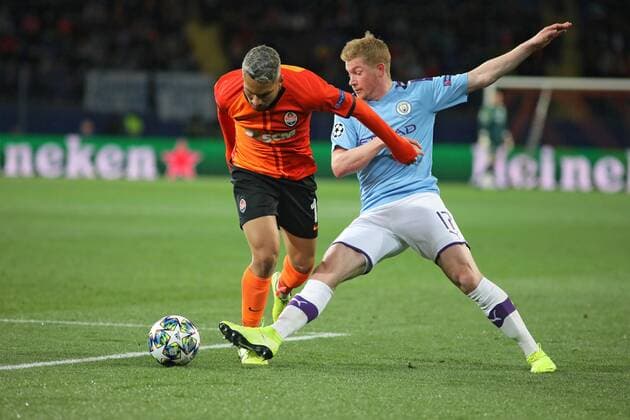 Midfielder Marlos (L) of FC Shakhtar Donetsk is seen in action with midfielder Kevin De Bruyne of Manchester City FC during the UEFA Champions League Matchday 1 Group C game at the Metalist Stadium Regional Sports Complex, Kharkiv, northeastern Ukraine, September 18, 2019. Ukrinform. Shakhtar vs Manchester City in Kharkiv  Copyright: xVyacheslavxMadiyevskyyx