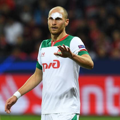 Bilder des Jahres 2019, Sport 09 September Sport Themen der Woche KW38 Fussball, UEFA Champions League, Saison 2019 2020, Gruppe D, Spiel 1, Bayer 04 Leverkusen vs FC Lokomotive Moskau, 18.09.2019, Bayarena Leverkusen Benedikt Höwedes , fc Lokomotive Moskau Aktion, Einzelbild, *** Football, UEFA Champions League, Season 2019 2020, Group D, Match 1, Bayer 04 Leverkusen vs. FC Lokomotive Moscow, 18 09 2019, Bayarena Leverkusen Benedikt Höwedes , fc Lokomotive Moscow Action, single picture,