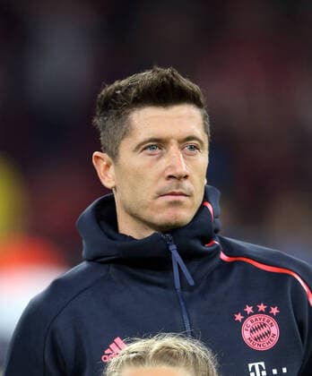 18 09 2019, Football, Champions League, Group Phase, 1 Matchday, Season 2019 2020, Men, Germany, FC Bayern Munich Red Star Belgrade, v l portrait during Champions League Hymne, Robert Lewandowski, FC Bayern Munich,