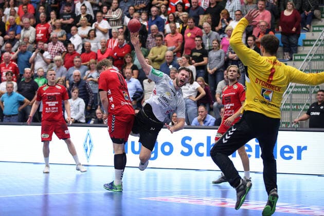 Yannick Draeger TV Emsdetten 19 past Jakob Schwabe ASV Hamm Westfalen 11 left against Jakob Schwabe ASV Hamm Westfalen 11 right GER, Handball, 2 Bundesliga, ASV Hamm Westfalen against TV Emsdetten, 20 09 2019 Hamm Copyright: xEIBNER JanxStrohdiekx EP_JSK