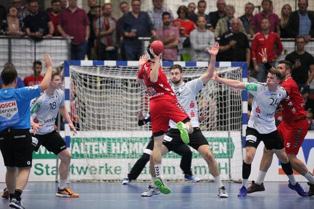 Soeren Suedmeier ASV Hamm Westfalen 17 versus Yannick Draeger TV Emsdetten 19 GER, Handball, 2 Bundesliga, ASV Hamm Westfalen versus TV Emsdetten, 20 09 2019 Hamm Copyright: xEIBNER JanxStrohdiekx EP_JSK