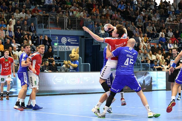 .7 Leif Tissier 7 HSV Hamburg vs. 45 Alexander Becker 45 VfL Gummersbach , ,, VfL Gummersbach HSV Hamburg, Men, 2 League, Liqui Moly Handball Bundesliga, 5 Matchday, 28 08 2019, VfL Gummersbach Handball Sport Verein Hamburg, , Handball, Liqui Moly 2 Handball Bundesliga, Men, Soielzeit 2019 20 Gummersbach Copyright: xEIBNER JuergenxAugstx EP_JOGI