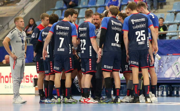 BAU 20 09 2019 Bietigheim Handball SG BBM Bietigheim vs. ThSV Eisenach, coach Hannes Jon Jonsson BBM, centre