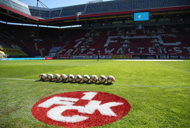 FC Kaiserslautern Logo at the edge of the pitch in the Fritz Walter Stadium, football, 3 League 1 FC Kaiserslautern FC Magdeburg, 9 Matchday on 21 09 2019, Season 2019 20 in the Fritz Walter Stadium Kaiserslautern, ZmdZ, According to the DFB 3 League it is prohibited, to use or have used photographs taken in the stadium and or from the match in the form of sequence images and or video-like photo sequences DFB 3 Liga regulations prohibit any use of photographs as image sequences and or quasi video 1 FC Kaiserslautern FC Magdeburg