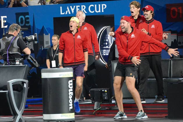 September 21, 2019, Geneva, Switzerland: Members of Team World celebrate after John Isner won his match v. A. Zverev in the Laver Cup tennis event in Geneva Switzerland. Tennis 2019: Laver Cup Day 1 - ZUMAl132 20190921_zap_l132_007 Copyright: xChristopherxLevyx