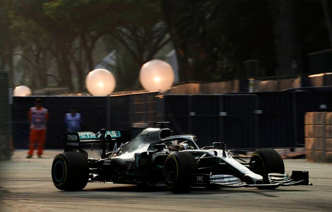 Motorsports: FIA Formula One World Championship, WM, Weltmeisterschaft 2019, Grand Prix of Singapore, 44 Lewis Hamilton (GBR, Mercedes AMG Petronas Motorsport), Singapore Singapore