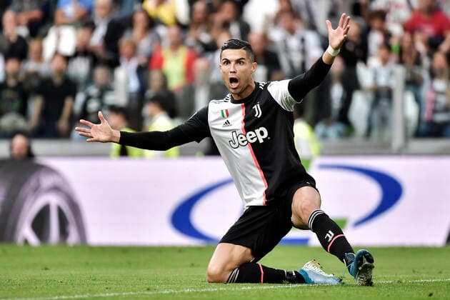 Bilder des Jahres 2019, Sport 09 September Sport Themen der Woche KW38 Sport Bilder des Tages Photo Marco Alpozzi LaPresse September 21, 2019 Turin, Italy soccer Juventus vs Hellas Verona - Italian Football Championship League A TIM 2019 2020 - Allianz Stadium In the pic: Cristiano Ronaldo (Juventus F.C.);  Copyright: xMarcoxAlpozzi LaPressex