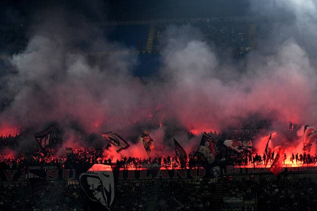 Milan fans light flares Milano 21 09 2019 Stadio Giuseppe Meazza Football Serie A 2019 2020 AC Milan - FC Internazionale Photo Andrea Staccioli Insidefoto andreaxstaccioli