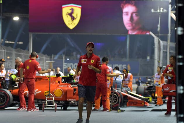 FORMULA 1 2019 SINGAPORE AIRLINES SINGAPORE GRAND PRIX 21 09 2019, Marina Bay Street Circuit, Singapore, FORMULA 1 2019 SINGAPORE AIRLINES SINGAPORE GRAND PRIX, in the picture pole position for Charles Leclerc MCO 16 , Scuderia Ferrari Mission Winnow, 2 starting places for Lewis Hamilton GB 44 , Mercedes AMG Petronas Motorsport, 3 starting places for Sebastian Vettel GER 5 , Scuderia Ferrari Mission Winnow nordphotoxBratic nph00250