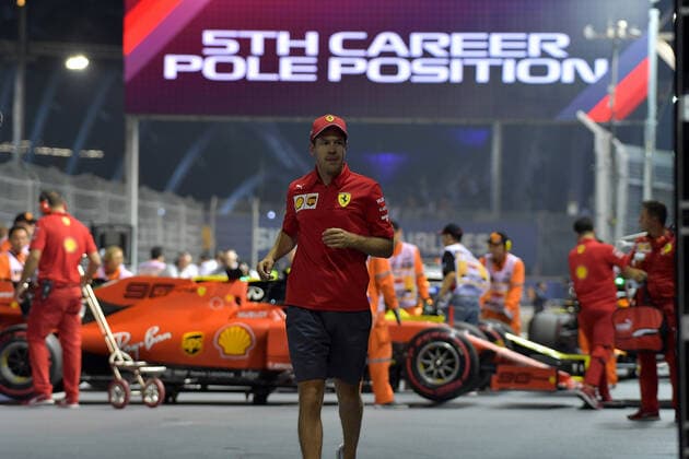 FORMULA 1 2019 SINGAPORE AIRLINES SINGAPORE GRAND PRIX 21 09 2019, Marina Bay Street Circuit, Singapore, FORMULA 1 2019 SINGAPORE AIRLINES SINGAPORE GRAND PRIX, in the picture pole position for Charles Leclerc MCO 16 , Scuderia Ferrari Mission Winnow, 2 starting places for Lewis Hamilton GB 44 , Mercedes AMG Petronas Motorsport, 3 starting places for Sebastian Vettel GER 5 , Scuderia Ferrari Mission Winnow nordphotoxBratic nph00250