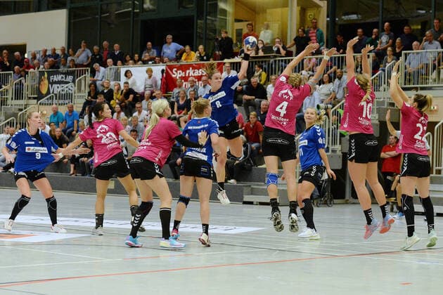 Tessa van Zijl HSG Blomberg Lippe at litter Sabine Heusdens HSG Bad Wildungen Vipers , Maxi Muehlner HSG Bad Wildungen Vipers and Jana Scheib HSG Bad Wildungen Vipers L R in Blocj ,GER, HSG Bad Wildungen Vipers HSG Blomberg Lippe, Handball, 1 Bundesliga women, 21 09 2019, GER, HSG Bad Wildungen Vipers HSG Blomberg Lippe, Handball, 1 Liga women, 21 09 2019 Bad Wildungen Copyright: xEIBNER RolandxSippelx EP_RSL