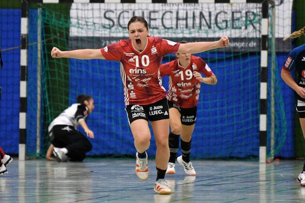 Katarina Pavlovic 10, BSV Sachsen Zwickau cheers, SG H2KU Herrenberg vs. BSV Sachsen Zwickau, 2 Handball Bundesliga women, 3 matchdays, season 19 20, 121 09 2019, SG H2KU Herrenberg vs. BSV Sachsen Zwickau, 2 Handball Bundesliga women, 3 matchdays, season 19 20, 121 09 2019 Dettingen an der Erms Copyright: xEIBNER Florian_Schustx ep_fsu