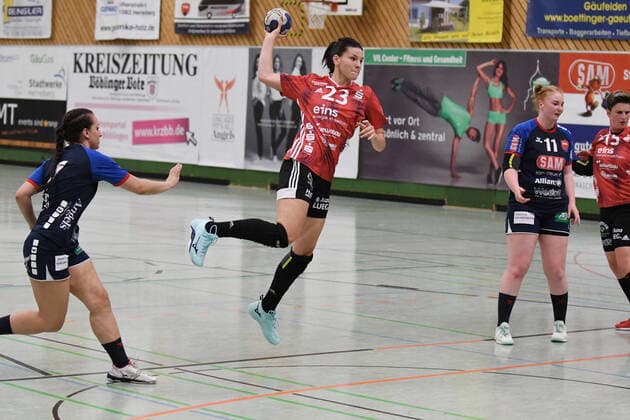Simona Stojkovska 23, BSV Sachsen Zwickau in an attack, SG H2KU Herrenberg vs. BSV Sachsen Zwickau, 2 Handball Bundesliga women, 3 matchdays, season 19 20, 121 09 2019, SG H2KU Herrenberg vs. BSV Sachsen Zwickau, 2 Handball Bundesliga women, 3 matchdays, season 19 20, 121 09 2019 Dettingen an der Erms Copyright: xEIBNER Florian_Schustx ep_fsu