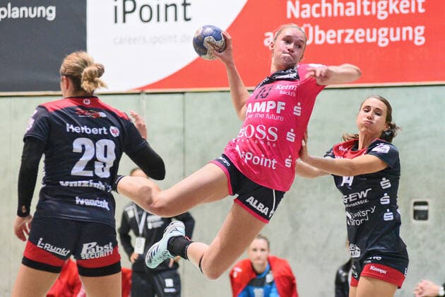 Lena Degenhardt TusSies Metzingen 10 TusSies Metzingen, Handball, HBF, League game, 21 09 2019, Photo TBaur Eibner TusSies Metzingen vs HSG Bensheim Auerbach Metzingen Copyright: xToBaurx EibnerxPressefotox EP_TB