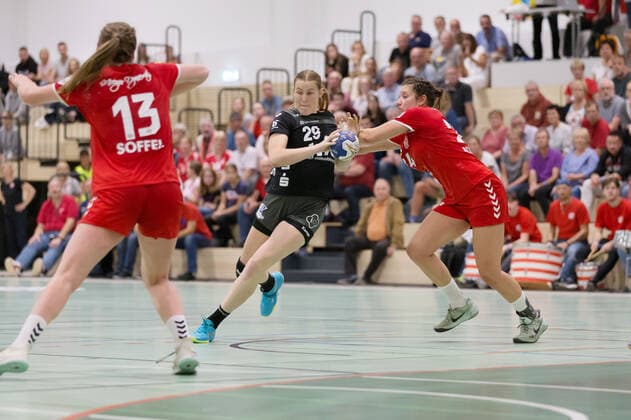 FSG Mainz 05 Budenheim Buxtehuder SV,21 09 2019,GER,Handball, in Alicia Soffel, 1 FSV Mainz05, 13 ,Paulina Golla, Buxtehuder SV, 29 Bundesliga debut, Eibner press photo Ulrich Scherbaum FSG Mainz 05 Budenheim Buxtehuder SV Mainz Budenheim Copyright: xEibner-Pressefoto UlrichxScherbax EP_usm