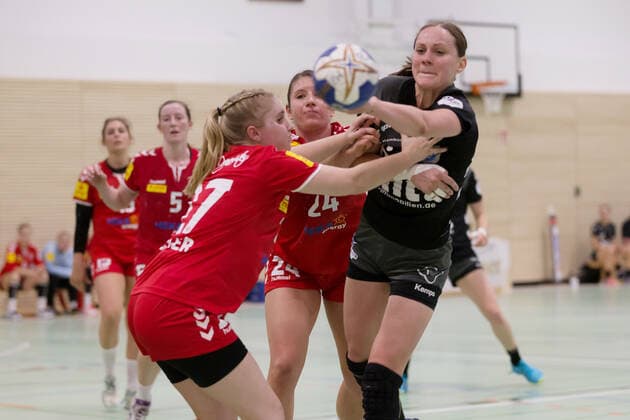 FSG Mainz 05 Budenheim Buxtehuder SV,21 09 2019,GER,Handball, at Elisa Burkholder, 1 FSV Mainz05, 24 ,Lisa Prior, Buxtehuder SV, 36 , Eibner Press Photo Ulrich Scherbaum FSG Mainz 05 Budenheim Buxtehuder SV Mainz Budenheim Copyright: xEibner-Pressefoto UlrichxScherbax EP_usm