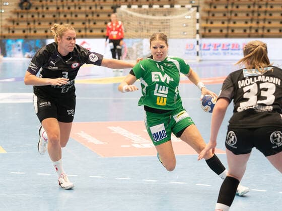 Michaela Hrbkova Frisch Auf Frauen 11 vs. Sina Michels Kurpfalz Baeren 03 , Frisch Auf Frauen vs. Kurpfalz Baeren, Handball, Frauen, 1 Bundesliga, 21 09 2019 Frisch Auf Frauen vs. Kurpfalz Baeren, Handball, Frauen, 1 Bundesliga, 21 09 2019 Goeppingen Copyright: xEIBNER Michael_Schmidtx EP_MST