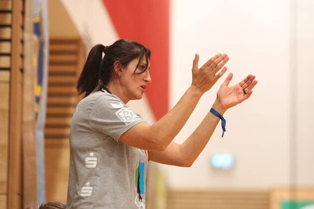 Handball, 2 HBF, HC Leipzig vs. Union Halle Neustadt, 22 09 19 Handball, 2 Bundesliga Women, HBF, Season 2019 2020, 3 Matchday HC Leipzig vs. SV Union Halle Neustadt, Wildcats on 22 09 19 in the Sporthalle Bruederstrasse Leipzig In the picture Trainer Tanja LOGVIN Union Halle Neustadt Copyright: xBEAUTIFULxSPORTS JanxKaeferx