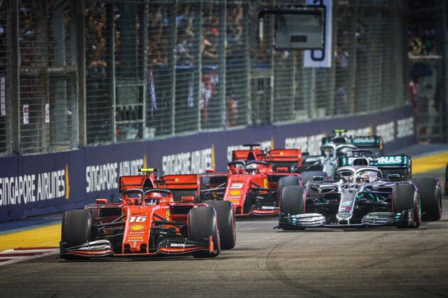 Motorsports: FIA Formula One World Championship, WM, Weltmeisterschaft 2019, Grand Prix of Singapore, 16 Charles Leclerc (MCO, Scuderia Ferrari Mission Winnow), 44 Lewis Hamilton (GBR, Mercedes AMG Petronas Motorsport), 5 Sebastian Vettel (GER, Scuderia Ferrari Mission Winnow), Singapore Singapore