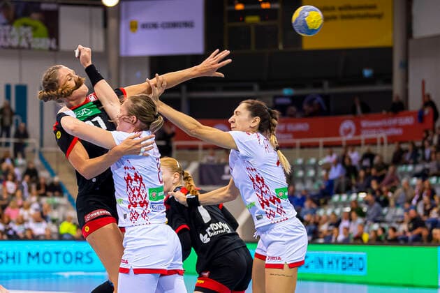 Coburg, Germany 25 September 2019 EHF Women EM Qualification Germany vs Belarus v left in duel Alicia Stolle Germany Thuringia HC , Dziyana Ilyina Belarus Coburg HUK Coburg Arena Bayern Germany