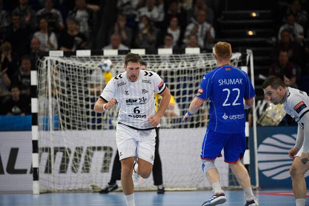 Harald Reinkind THW Kiel and Viachaslav Shumak Brest , Handball, Men, THW Kiel vs. HC Meshkov Brest, Champions League, 3 Matchday, Group Phase, 25 09 19 Kiel Sparkassen Arena Schleswig Holstein Germany