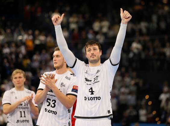 Photo Victory celebration at Nikola Bilyk Kiel and Domagoj Duvnjak , right Handball Mens Champions League at Mi 25 09 2019 THW Kiel HC Meshkov Brest 31 23