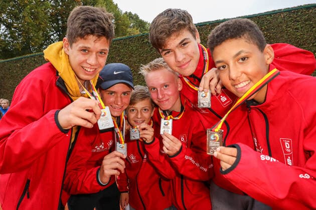 2 Place Boys Marie Curie Gymnasium Düsseldorf Nordrhein Westfalen , award ceremony, youth trained for Olympia Autumn Final 2019, Tennis, Berlin, 25 09 2019,