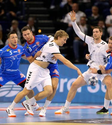 Photo Gisli Kristjansson Kiel vs. Marko Panic Handball Men Champions League at Mi 25 09 2019 THW Kiel HC Meshkov Brest 30 23