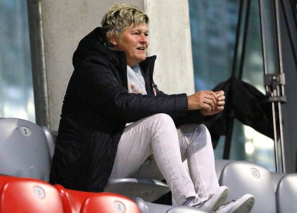 Manager Karin Danner FC Bayern Womens Football FC Bayern München Göteborg FC UEFA Womens Champions League Campus 25 09 2019
