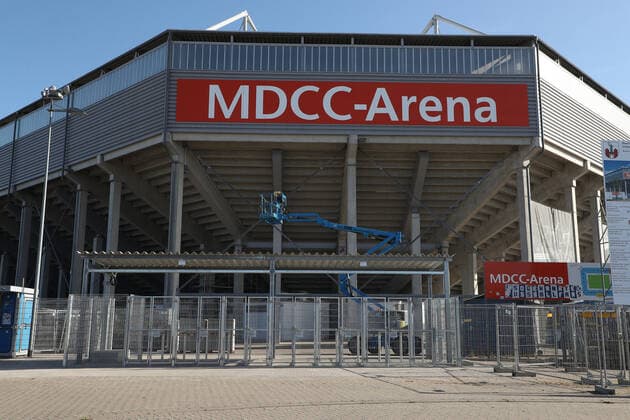 For the home match against the Würzburger Kickers, blocks three and four of the north stand will be reopened for fans the hopping ban will continue to apply the stadium now has over 22,000 seats MDCC Arena in Magdeburg will undergo several construction measures in the period from April 2018 to February 2020, the north stand will be converted into a stand alone grandstand and the statics will be adjusted After completion of the planned work, the MDCC Arena will have a total capacity of 30,098 spectator seats